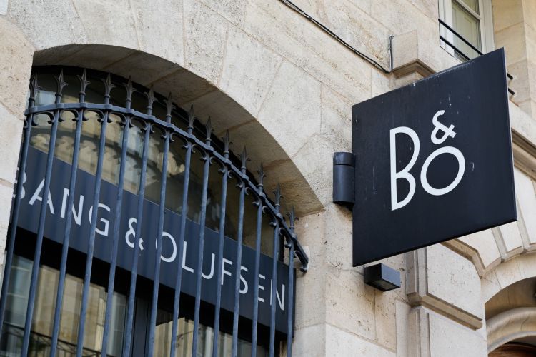 Bang & Olufsen schliesst Geschäftsjahr mit weniger Verlust ab